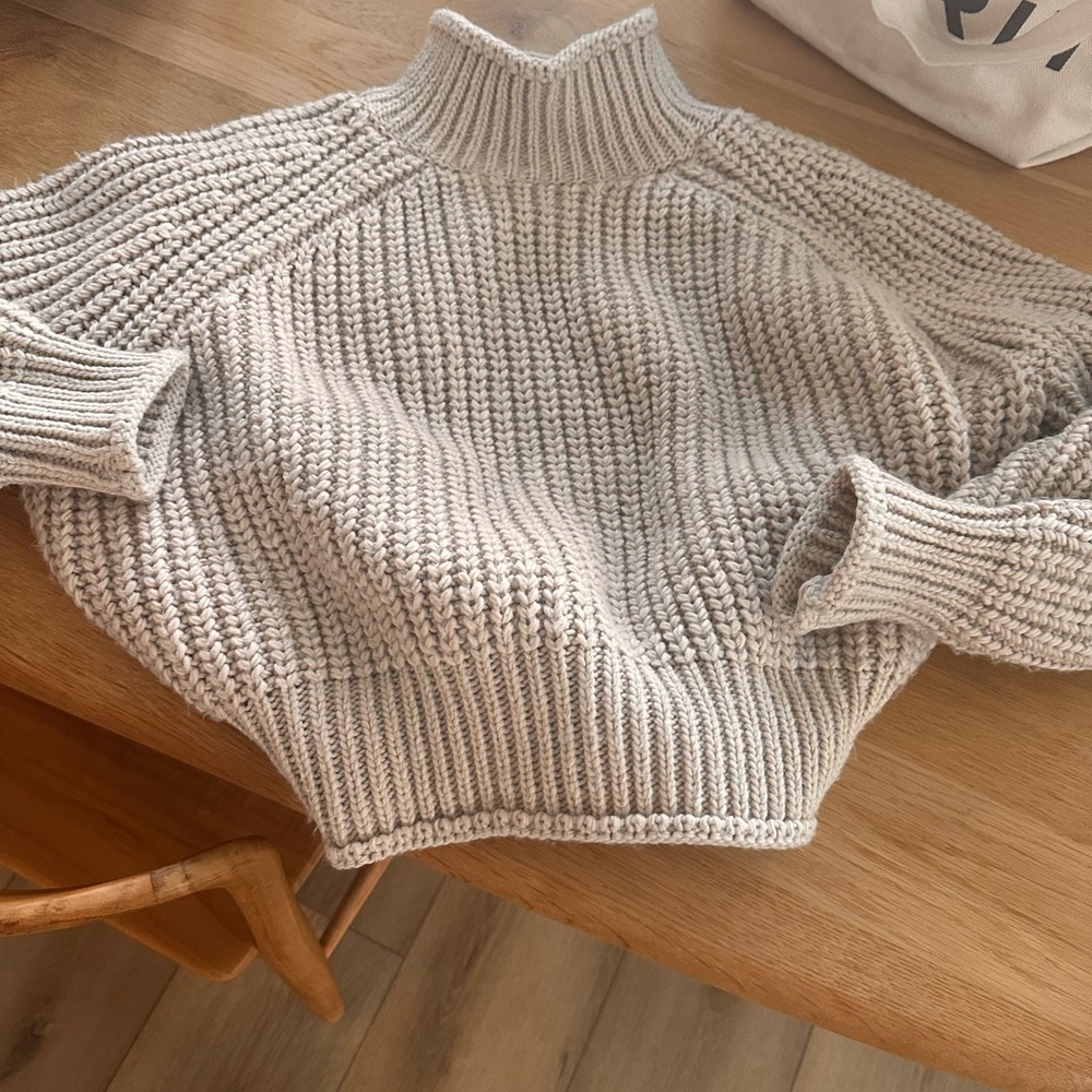 H&M Taupe Turtleneck chunky sweater